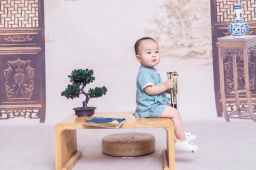 平阳女宝宝换尿布 平阳女宝宝换尿布